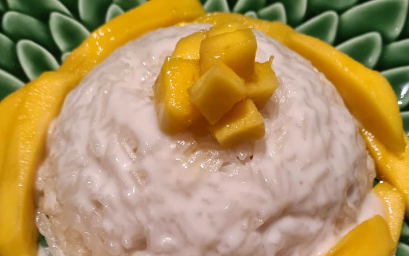 Thai Mango and Coconut Sticky Rice Dessert Recipe