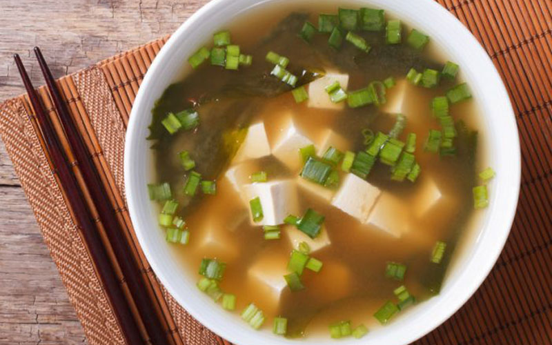 Tofu and Wakame Miso Soup Recipe