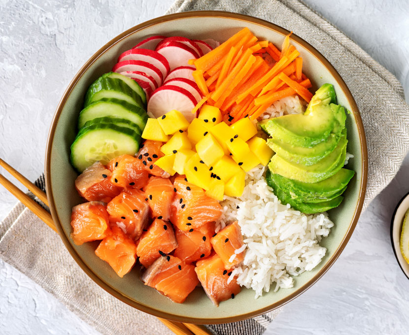 Trendy Salmon Poke Bowl 