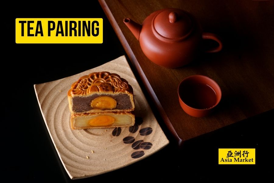 Tea: The Perfect Complement to Mooncakes